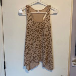 Women’s Charming Charlie flowy tank top, size 8